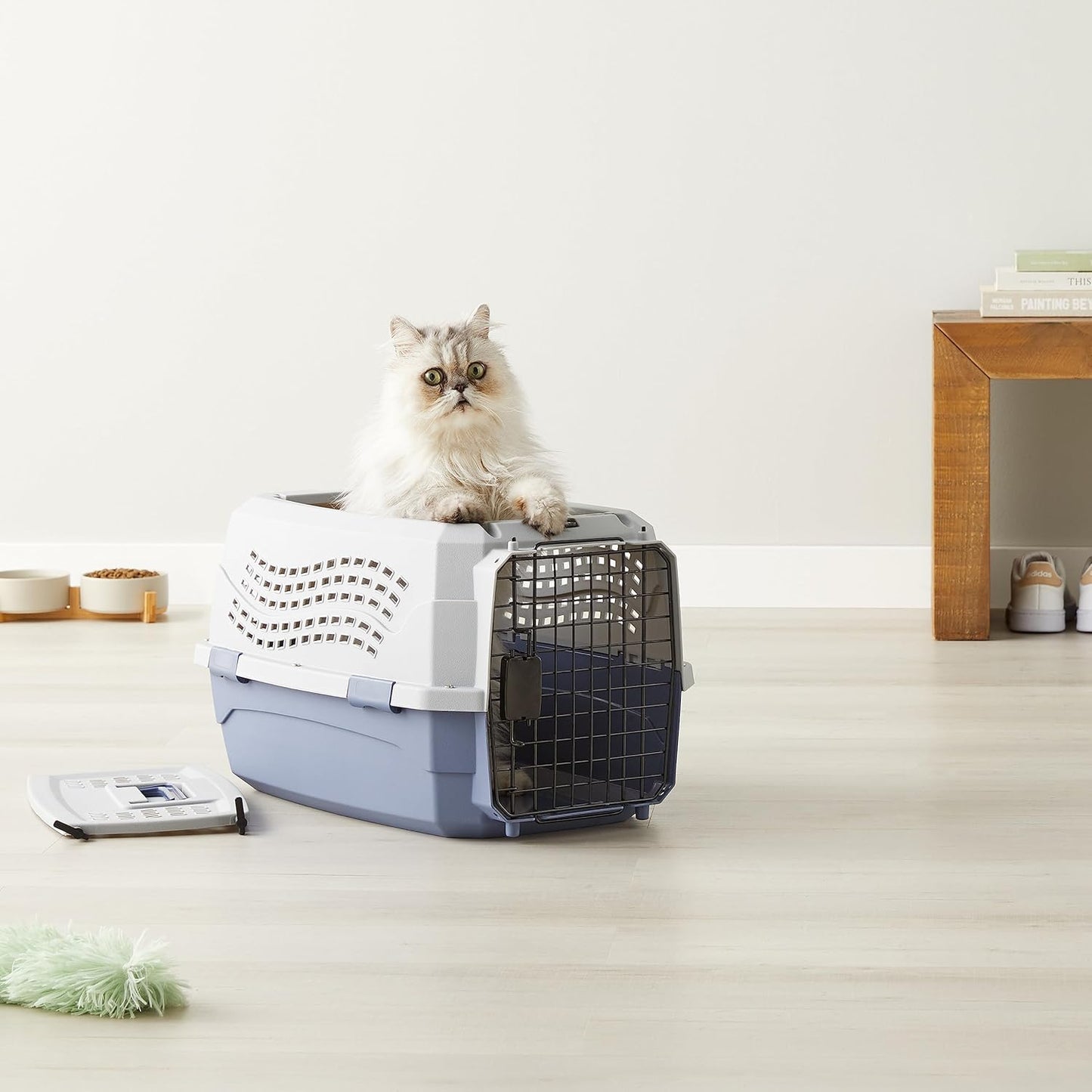 Amazon Basics 2-Door Top-Load Hard-Sided Dog.